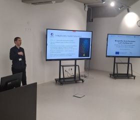 Od jazykových prostředků po sociální dopady - Pracovní porada výzkumného týmu projektu Biografie dezinformace