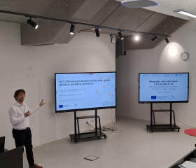 Od jazykových prostředků po sociální dopady - Pracovní porada výzkumného týmu projektu Biografie dezinformace