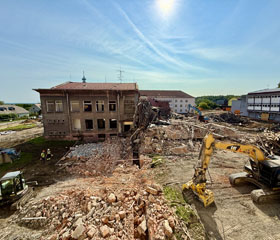 Demolice a příprava území