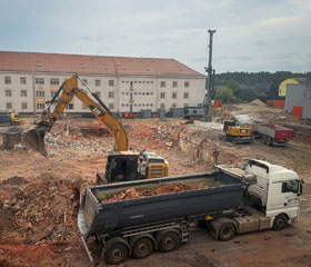 Demolice a příprava území