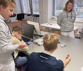 Žáci matičního gymnázia na našem ústavu Žáci matičního gymnázia na našem ústavu