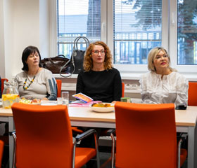 Učitel v mateřské škole – potřeba vysokoškolského vzdělání v rychle se měnících podmínkách světa Učitel v mateřské škole – potřeba vysokoškolského vzdělání v rychle se měnících podmínkách světa