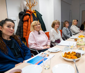 Učitel v mateřské škole – potřeba vysokoškolského vzdělání v rychle se měnících podmínkách světa Učitel v mateřské škole – potřeba vysokoškolského vzdělání v rychle se měnících podmínkách světa