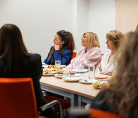 Učitel v mateřské škole – potřeba vysokoškolského vzdělání v rychle se měnících podmínkách světa Učitel v mateřské škole – potřeba vysokoškolského vzdělání v rychle se měnících podmínkách světa