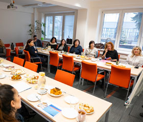 Učitel v mateřské škole – potřeba vysokoškolského vzdělání v rychle se měnících podmínkách světa Učitel v mateřské škole – potřeba vysokoškolského vzdělání v rychle se měnících podmínkách světa