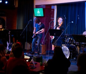 Předvánoční Hudební nadělení&nbsp;II v&nbsp;Klubu ParníkAutor: Jakub Michalička