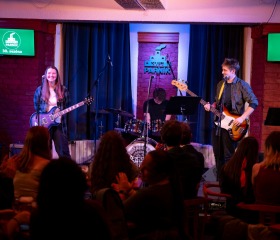 Předvánoční Hudební nadělení&nbsp;II v&nbsp;Klubu ParníkAutor: Jakub Michalička