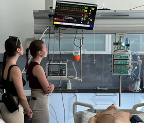 Specializovaná a výuková laboratoř fyziologie Specializovaná a výuková laboratoř fyziologie