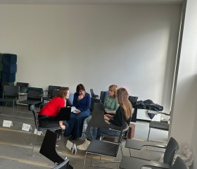 Terapie tvořivostí: prostor pro duševní zdraví ve veřejném prostoru