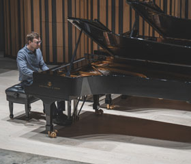 Piano kontinuum 2026