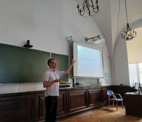Truth, Use-Conditions, Hyperintensionality: Visegrad Inspirations in Philosophy of Language