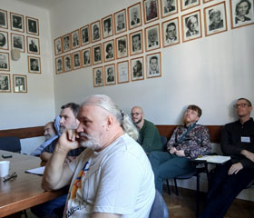 Truth, Use-Conditions, Hyperintensionality: Visegrad Inspirations in Philosophy of Language