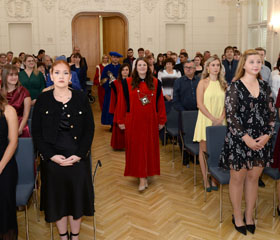 Promoce absolventů Fakulty sociálních studií OU 2026 Promoce absolventů Fakulty sociálních studií OU 2026