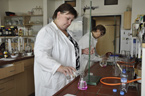 Učitelé chemie si rozšiřují své znalosti