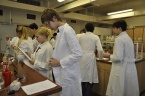 Anglická výuka v chemické laboratoři